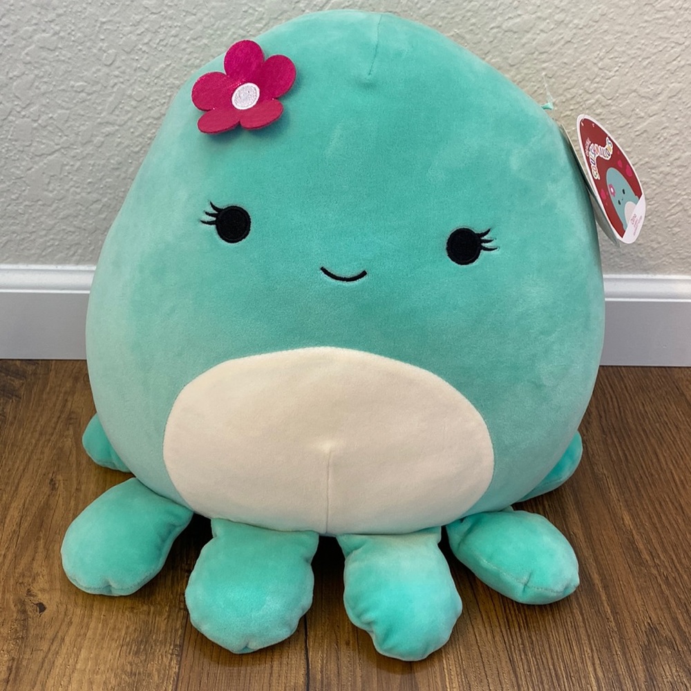 NWT Squishmallow “Olina” Octopus 12”